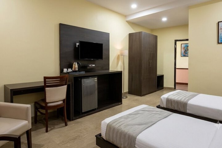 Room 16 of 50