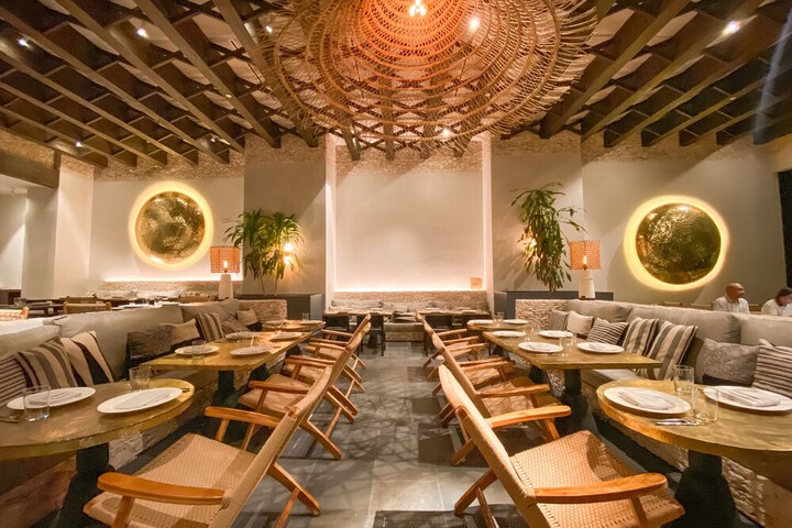 Dining 81 of 140