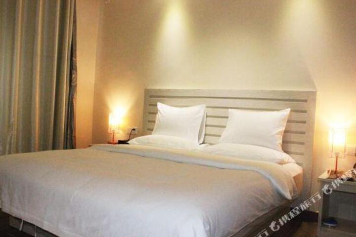 Tianya Style Hotel (Danzhou Yangpu)