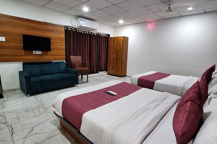 Room 15 of 26
