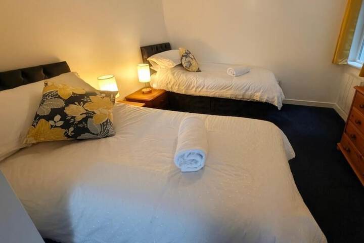 Room 2 of 21