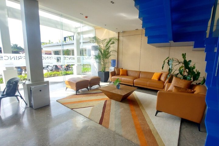 Prince Express Inn
