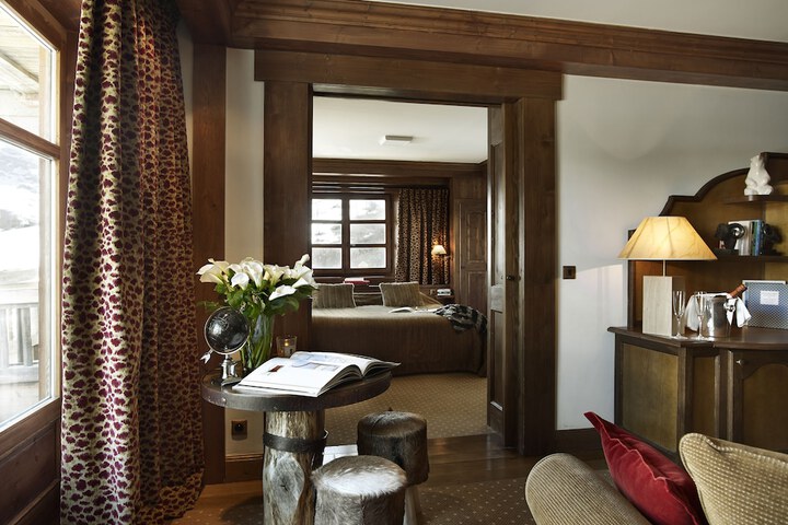 Room 10 of 118
