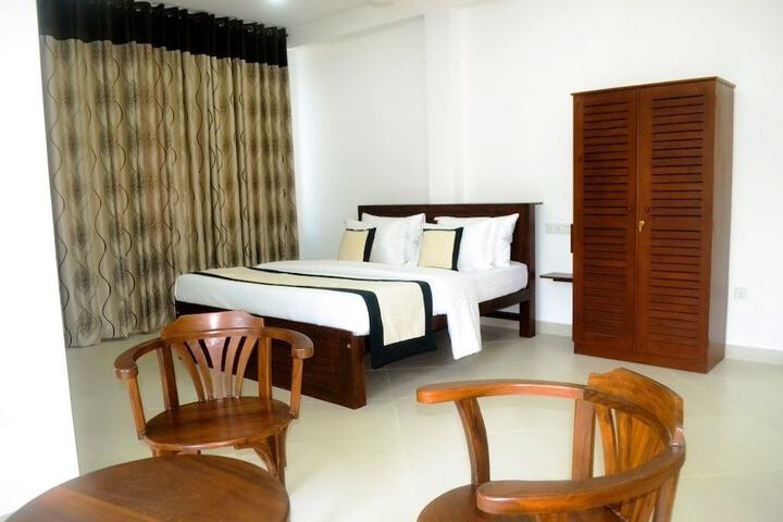 Room 15 of 36