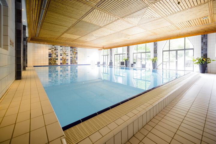 Pool Hotel