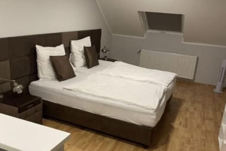 Room 14 of 43