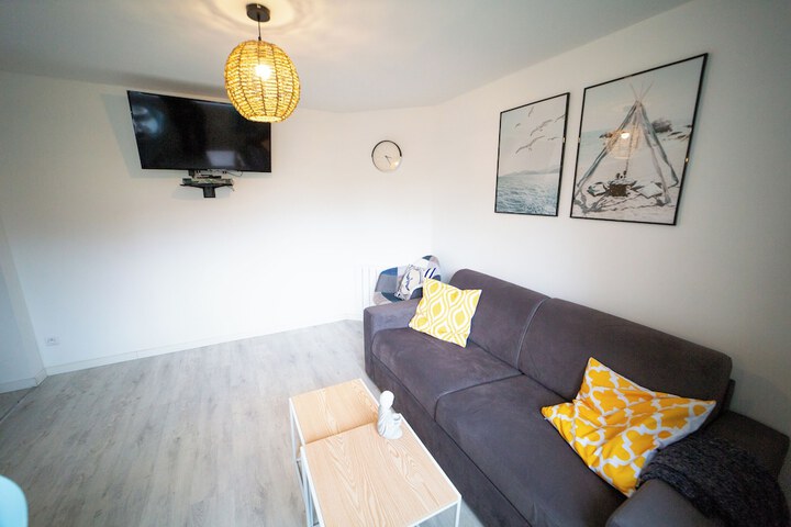 Room 9 of 29