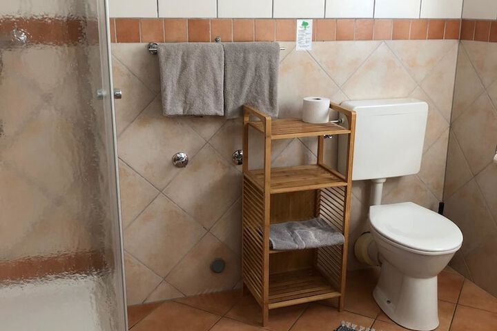 Room 7 of 13