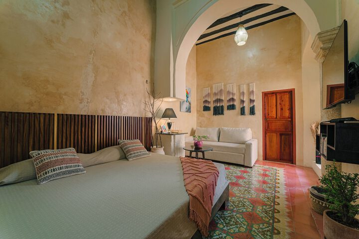 Room 12 of 70