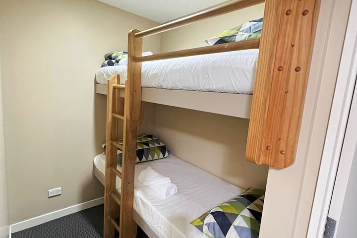 Room 36 of 74