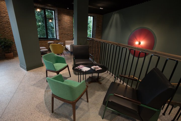 Hotel 86 of 112