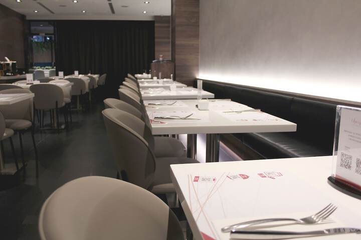 Dining 95 of 108