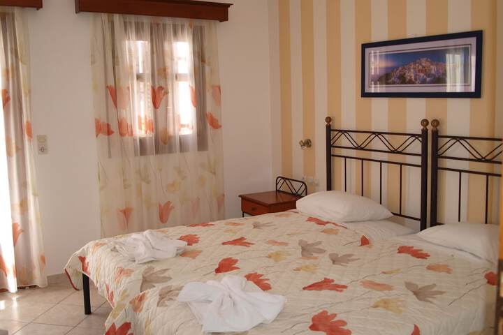 Room 10 of 65