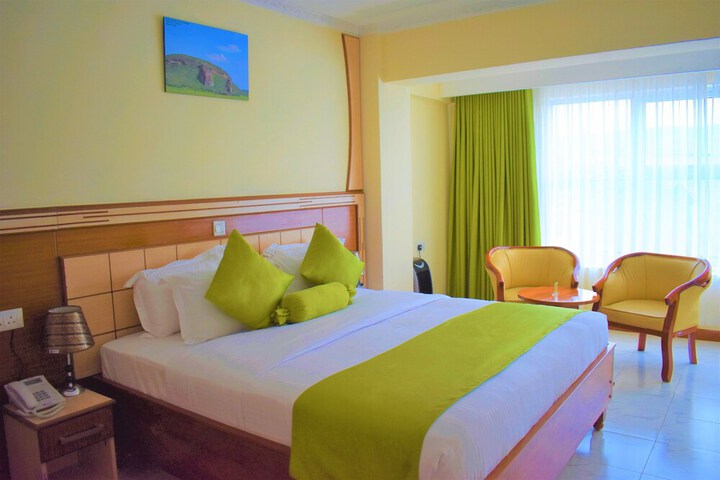 Room 4 of 51