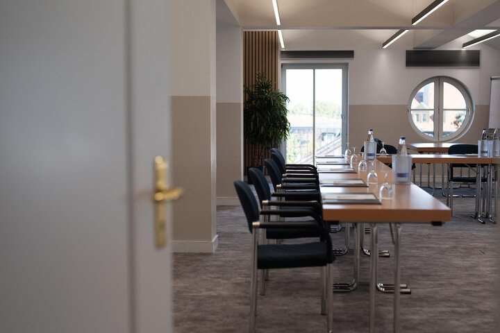 Meeting 208 of 233