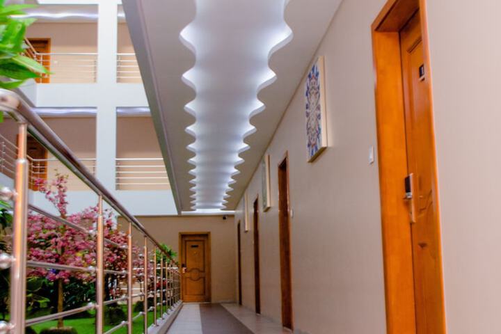 Ballroom/Hall 41 of 47