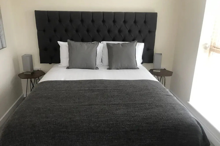 Room 2 of 19