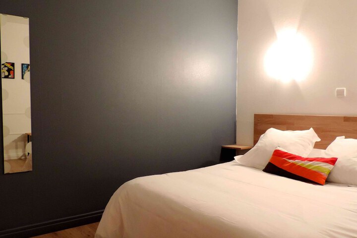 Room 3 of 29