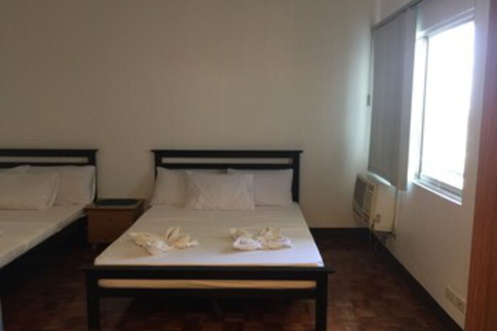 Room 80 of 103
