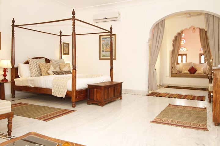 Room 7 of 38