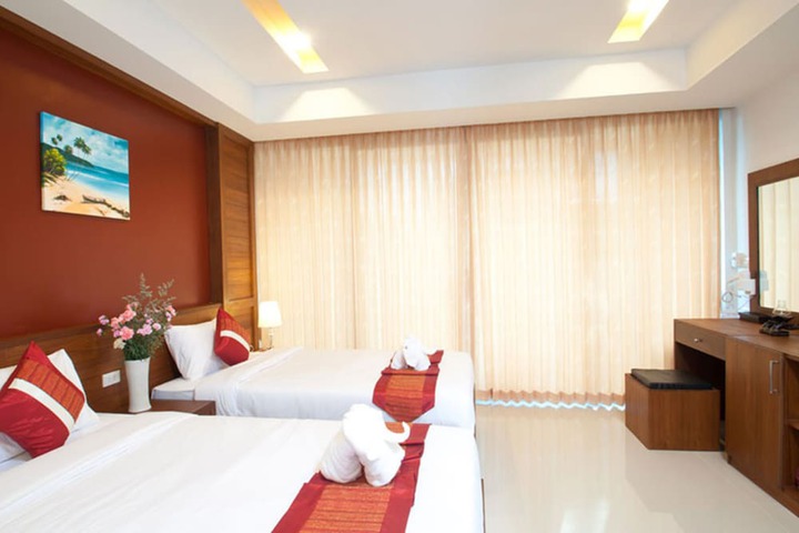 Room 14 of 48
