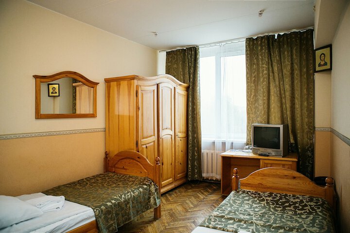 Room 5 of 95
