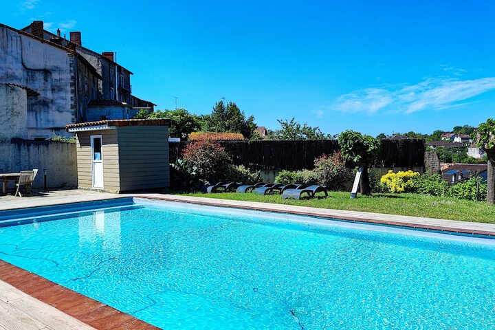 Pool 22 of 63