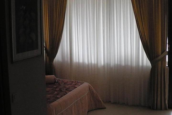Room 9 of 41