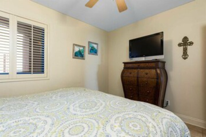 Room 132 of 156