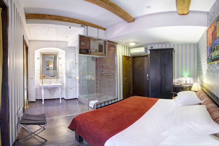 Room 20 of 95