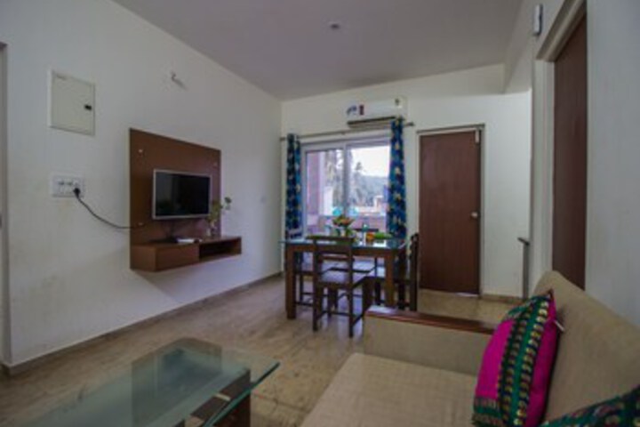 Room 10 of 20