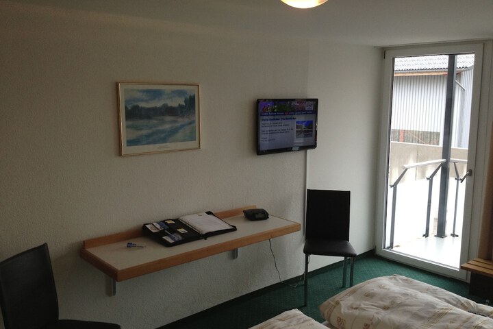 Room 7 of 35