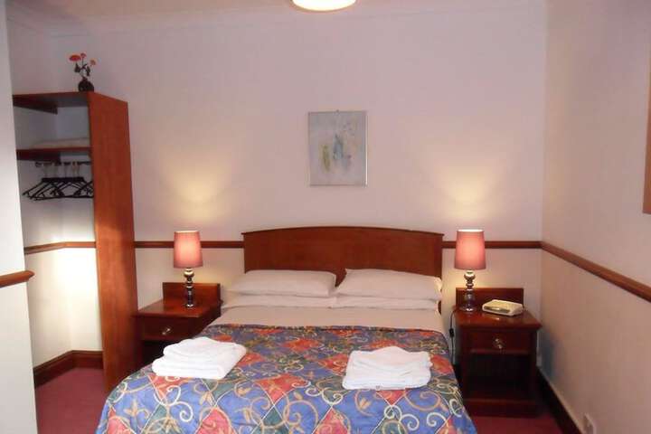 Room 3 of 17