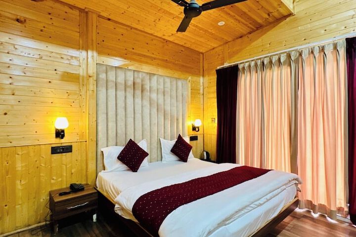 Room 4 of 20