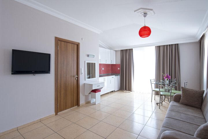 Room 7 of 27
