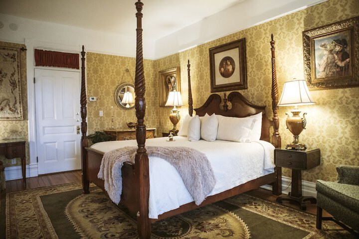 Room 15 of 87