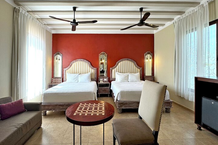 Room 17 of 38
