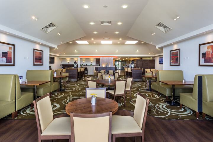 Dining Photos