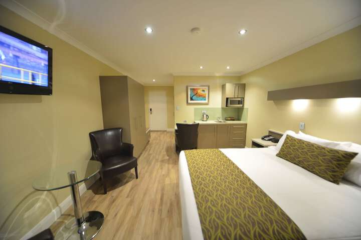 Room 14 of 26