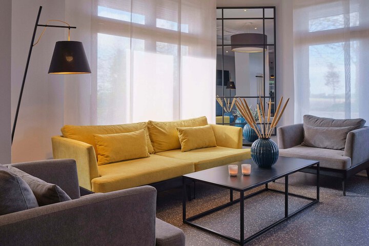 Guest Lobby