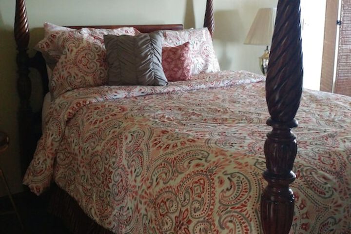 Room 15 of 128