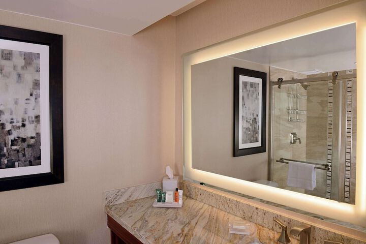 Room 54 of 175