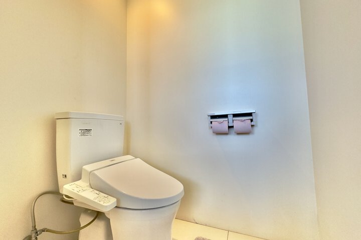 Room 166 of 193