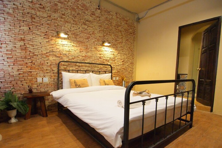 Room 14 of 39