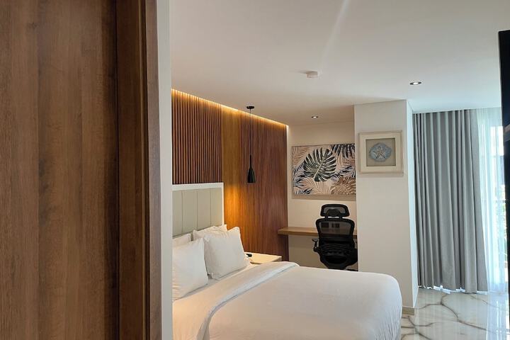 Room 8 of 27
