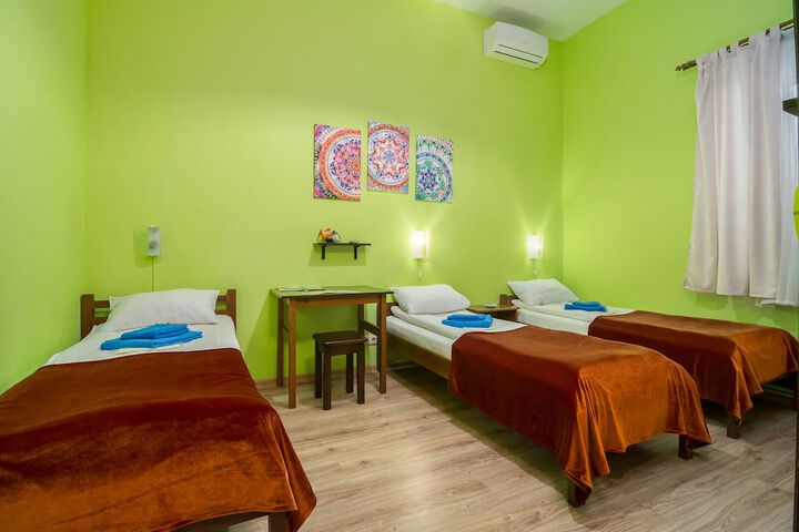 Room 15 of 42