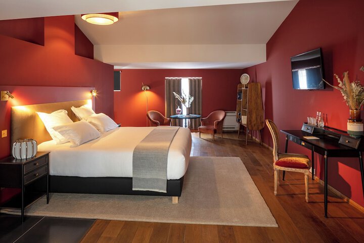 Room 15 of 53
