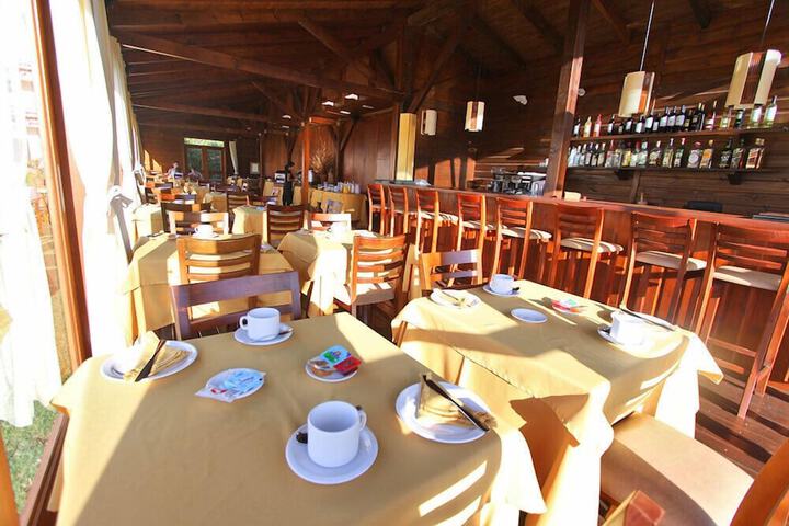 Dining 142 of 166