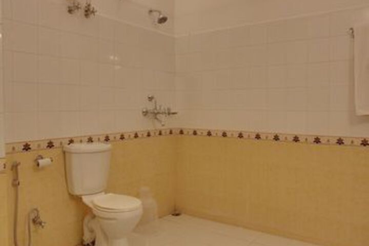 Room 3 of 21