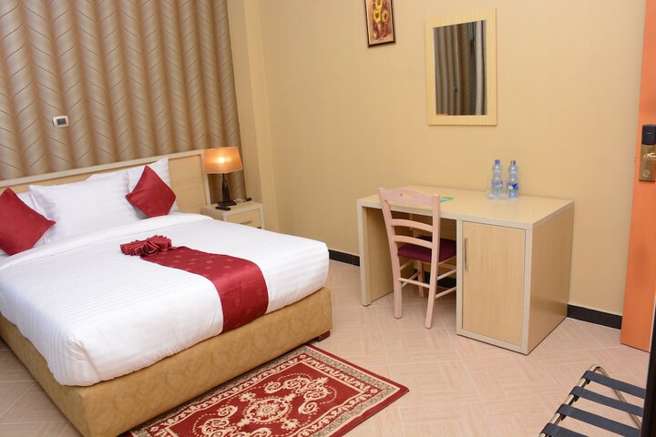 Room 12 of 43
